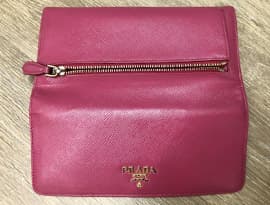 プラダサフィアーノ財布修理事例アフター