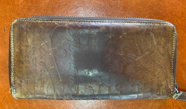 ベルルッティ(BERLUTI)バッグ・財布の修理・修復・リペアなら経験豊富 