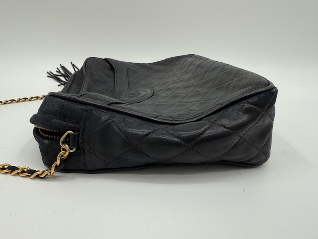 シャネルバッグ修理 色褪せ型崩れのケア 側面のビフォー