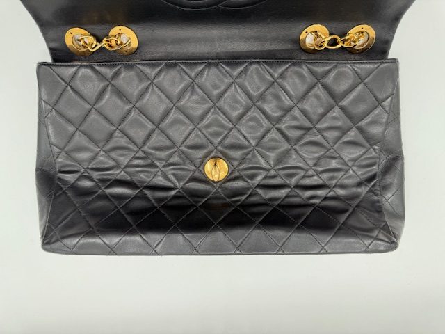 シャネル バッグ修理 色あせ角擦れ型崩れのケア ビフォー⑥