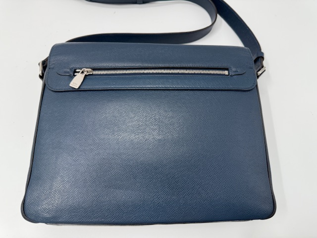 ルイヴィトンバッグ修理　色褪せと型崩れアフター②