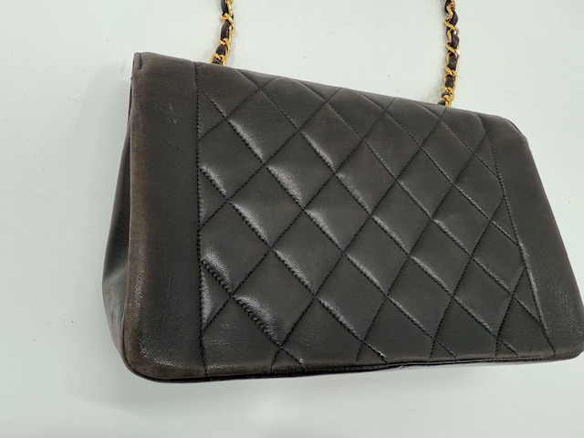 シャネル バッグ修理 シャネルバッグ染め直し ビフォー②