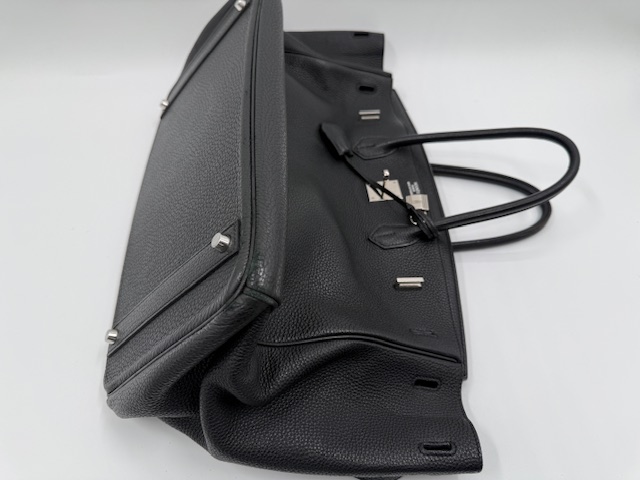 エルメスバーキンの 型崩れ 角擦れ 形補正と全体 染め直し　ビフォー②