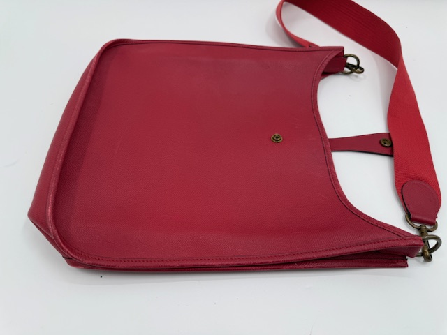 エルメスエブリン　エルメスの価値を再構築する。潰れたフォルムと擦れを蘇らせる「銀面生成」の技術　ビフォー③