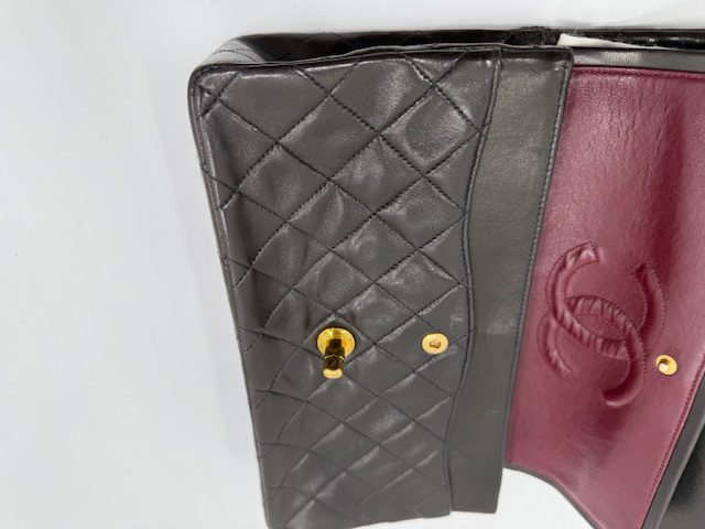 シャネルマトラッセ チェーンバッグの型崩れと変色のケア　ビフォー④