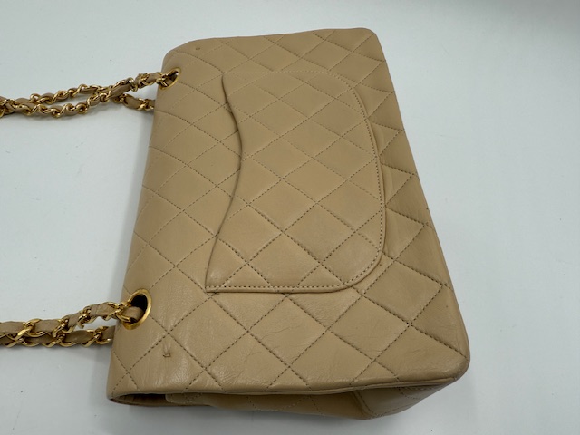 シャネルマトラッセ チェーンバッグの色褪せ型崩れのビフォー