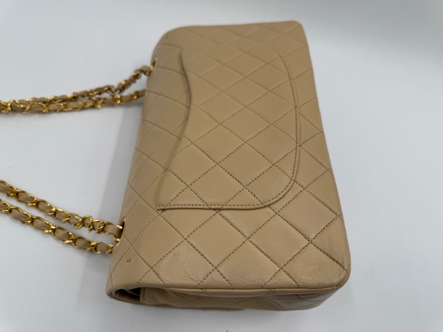 シャネルマトラッセ チェーンバッグの色褪せ型崩れのアフター