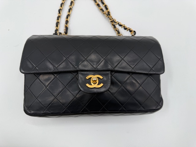 シャネルバッグの型崩れ修理 アフター