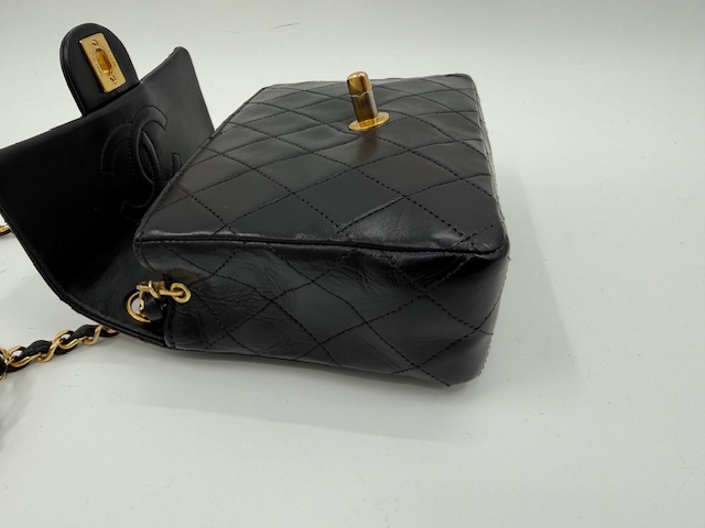 シャネルバッグの型崩れや擦り傷、色褪せはきれいになるか　アフター