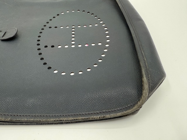 廃盤素材「クシュベル」のエブリン修理｜風合いを色止め・染め直しで再現　ビフォー①