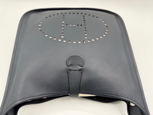 廃盤素材「クシュベル」のエブリン修理｜風合いを色止め・染め直しで再現　擦り傷や色褪せをナチュラルに直す　アフター